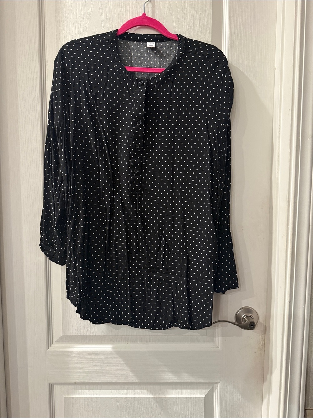 Old Navy Black Polka Dot Button-Up Blouse